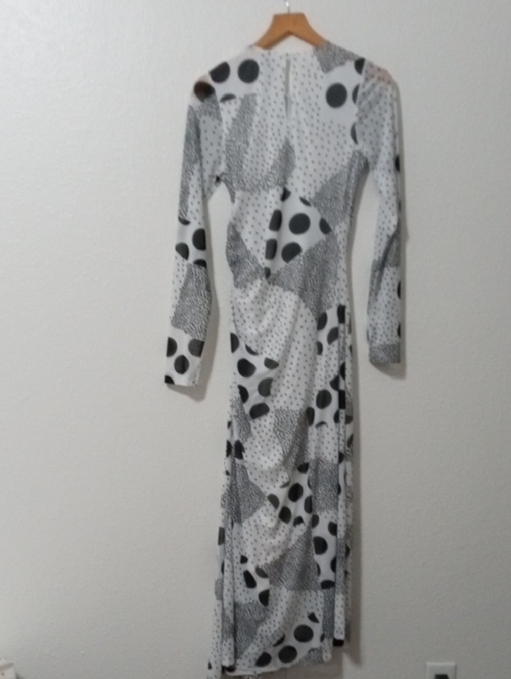 By Anthropologie Black & White Dot Pattern Long Sleeve Dress - Picture 4 of 6